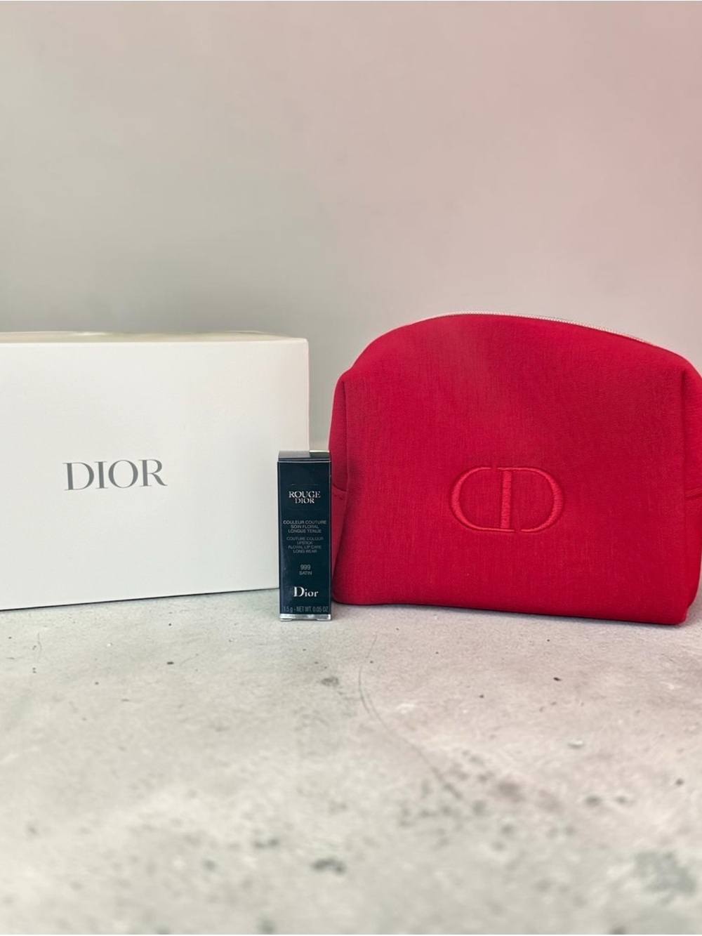 New in Box Dior Red Embroidered CD Makeup Pouch - Picture 1 of 1